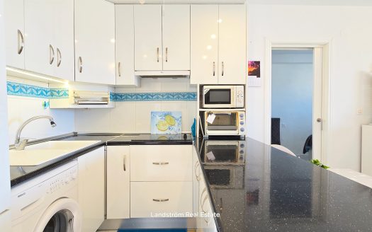 Drömlägenhet med havsutsikt nära stranden!