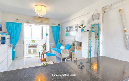 Drömlägenhet med havsutsikt nära stranden!