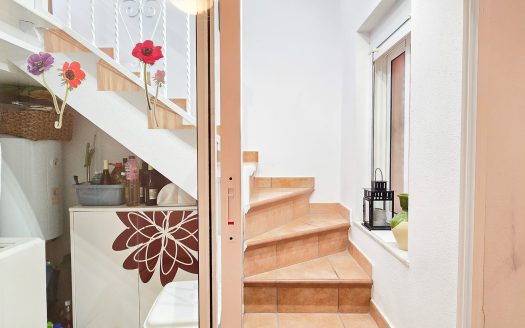 Super charming 2 bed, 2 bath bungalow in Pinomar.