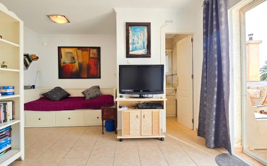 Super charming 2 bed, 2 bath bungalow in Pinomar.