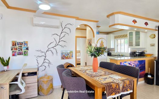 Charming Detached Villa in Scenic El Raso