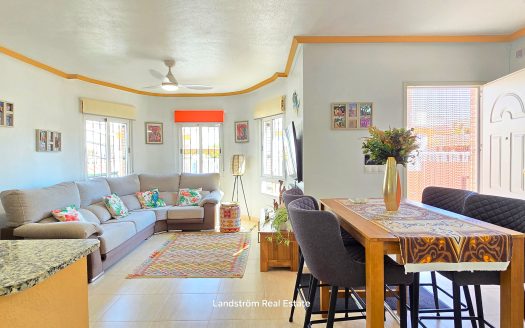 Charming Detached Villa in Scenic El Raso