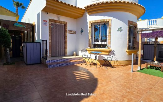 Charming Detached Villa in Scenic El Raso
