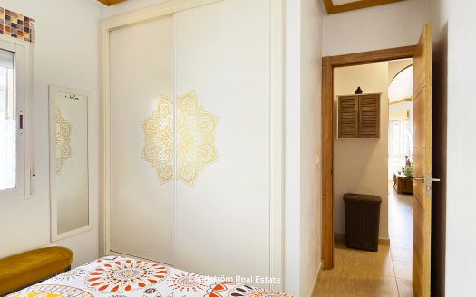 Charming Detached Villa in Scenic El Raso