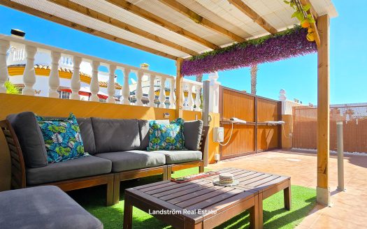 Charming Detached Villa in Scenic El Raso