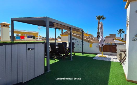 Charming Detached Villa in Scenic El Raso