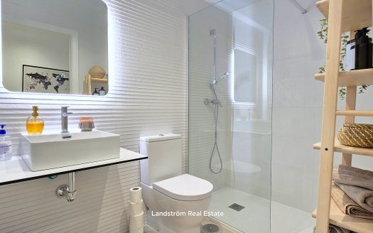 Modern Luxury Apartment in Seagardens, Campoamor