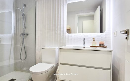 Modern Luxury Apartment in Seagardens, Campoamor