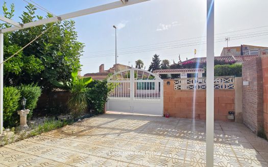 Charming Detached Villa in Las Chismosas