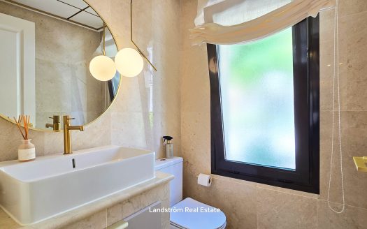 Elegant Renovated Townhouse in Roda Golf