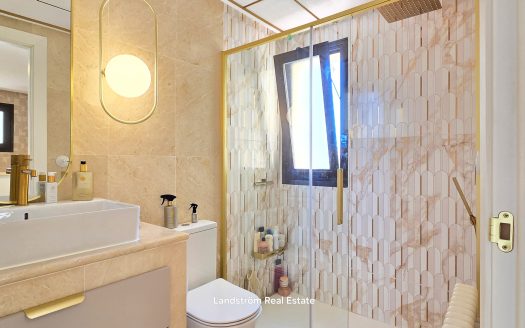 Elegant Renovated Townhouse in Roda Golf