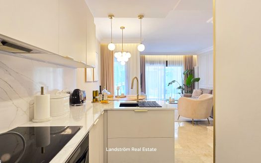 Elegant Renovated Townhouse in Roda Golf
