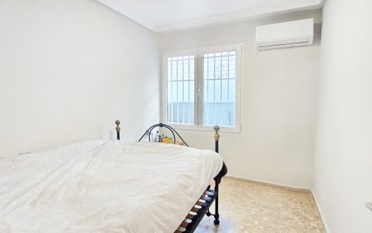 Fully renovated 2 bed apartment La Mata.