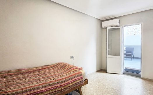 Fully renovated 2 bed apartment La Mata.